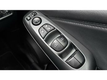 Nissan Juke 1.0 DiG-T N-Connecta 5dr DCT Petrol Hatchback