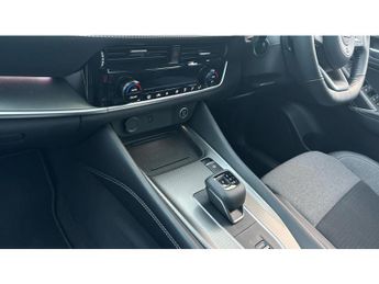 Nissan Qashqai 1.3 DiG-T MH 158 N-Connecta 5dr Xtronic Petrol Hatchback