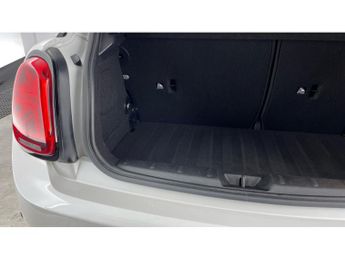 MINI Hatchback 135kW Cooper S Level 2 33kWh 3dr Auto Electric Hatchback