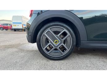 MINI Hatchback 135kW Cooper S Resolute Edition 33kWh 3dr Auto Electric Hatchbac