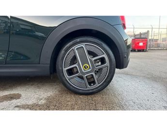 MINI Hatchback 135kW Cooper S Resolute Edition 33kWh 3dr Auto Electric Hatchbac