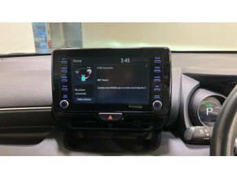Toyota Yaris 1.5 Hybrid Design 5dr CVT Hybrid Hatchback