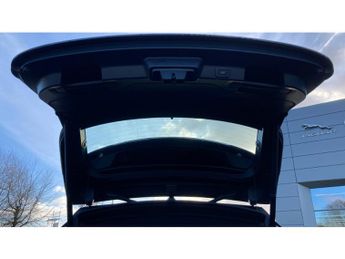 Jaguar F-Pace 2.0 D200 SE 5dr Auto AWD Diesel Estate