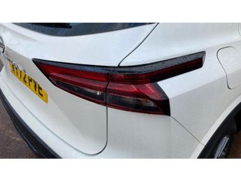 Nissan Qashqai 1.3 DiG-T MH 158 Acenta Premium 5dr Xtronic Petrol Hatchback