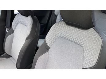 Renault Clio 1.6 E-TECH full hybrid 145 Evolution 5dr Auto Hybrid Hatchback