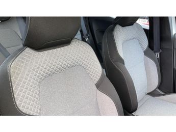 Renault Clio 1.6 E-TECH full hybrid 145 Evolution 5dr Auto Hybrid Hatchback