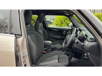 MINI Hatchback 1.5 Cooper Sport 5dr Auto [Comfort Pack] Petrol Hatchback