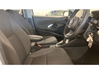 Toyota Yaris 1.5 Hybrid Design 5dr CVT Hybrid Hatchback