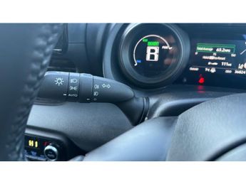 Toyota Yaris 1.5 Hybrid Design 5dr CVT Hybrid Hatchback