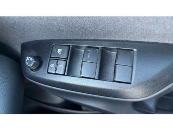 Toyota Yaris 1.5 Hybrid Design 5dr CVT Hybrid Hatchback