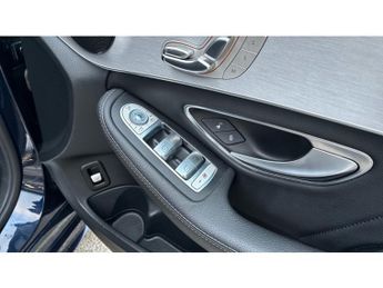 Mercedes-Benz C-Class C220d AMG Line Premium 4dr Auto Diesel Saloon