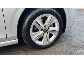 Volkswagen Golf 2.0 TDI Life 5dr DSG Diesel Hatchback