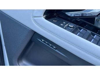 Land Rover Range Rover Evoque 1.5 P300e R-Dynamic SE 5dr Auto Hatchback