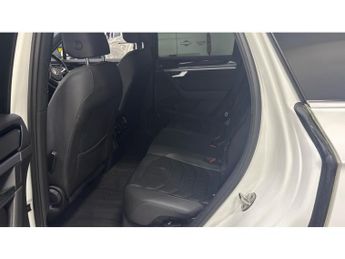 Volkswagen Touareg 3.0 V6 TDI 4Motion R-Line 5dr Tip Auto Diesel Estate