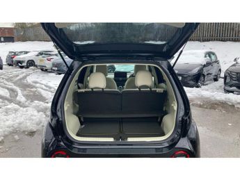 Hyundai INSTER 85kW 02 49kWh 5dr Auto Electric Hatchback