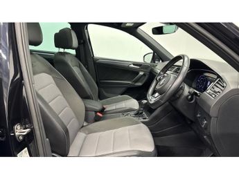 Volkswagen Tiguan 2.0 TDi 150 R-Line 5dr DSG Diesel Estate