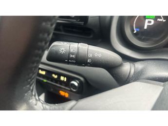Toyota Yaris 1.5 Hybrid Design 5dr CVT Hybrid Hatchback