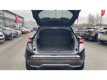 Nissan Juke 1.0 DiG-T Tekna 5dr DCT Petrol Hatchback