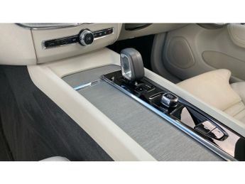 Volvo XC60 2.0 B4D Plus Dark 5dr AWD Geartronic Diesel Estate