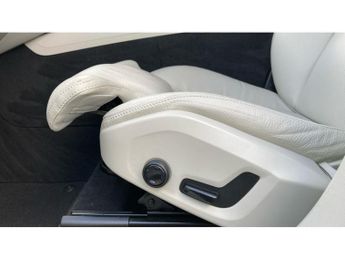 Volvo XC60 2.0 B4D Plus Dark 5dr AWD Geartronic Diesel Estate