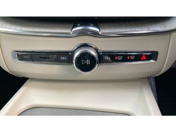Volvo XC60 2.0 B4D Plus Dark 5dr AWD Geartronic Diesel Estate