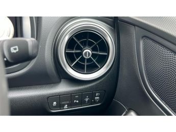 Hyundai KONA 100kW Premium 39kWh 5dr Auto Electric Hatchback