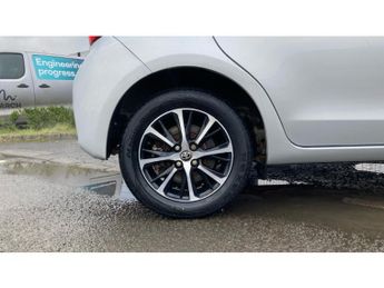 Toyota Yaris 1.5 Hybrid Icon Tech 5dr CVT Hybrid Hatchback