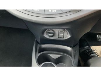 Toyota Yaris 1.5 Hybrid Icon Tech 5dr CVT Hybrid Hatchback