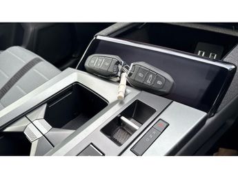 Vauxhall Grandland 157kW GS 73kWh 5dr Auto Electric Hatchback