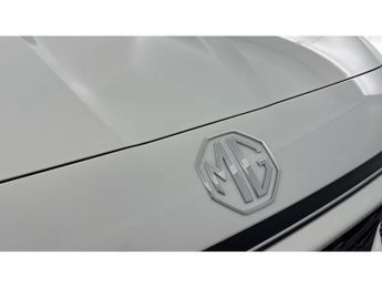 MG HS 1.5 T-GDI Trophy 5dr DCT Petrol Hatchback