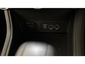 Renault Captur 1.3 TCE 140 Iconic 5dr EDC Petrol Hatchback