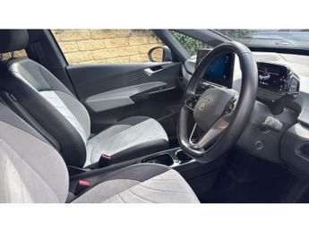 Volkswagen ID.3 150kW Family Pro Performance 58kWh 5dr Auto Electric Hatchback
