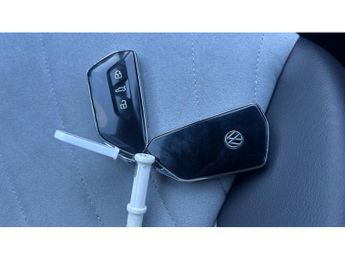 Volkswagen ID.3 150kW Family Pro Performance 58kWh 5dr Auto Electric Hatchback