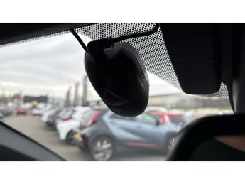 Toyota C-HR 1.8 Hybrid Design 5dr CVT Hybrid Hatchback