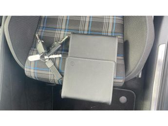 Volkswagen Golf 1.4 TSI GTE Advance 5dr DSG Hatchback