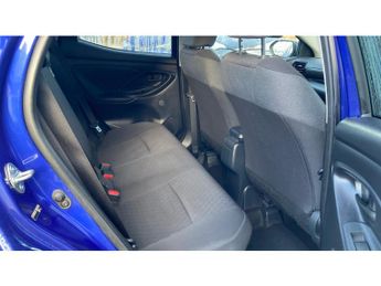 Toyota Yaris 1.5 Hybrid Design 5dr CVT Hybrid Hatchback