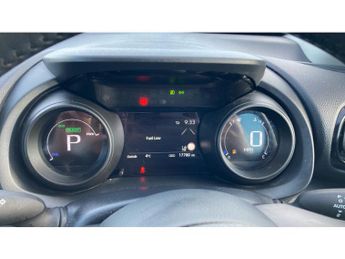 Toyota Yaris 1.5 Hybrid Design 5dr CVT Hybrid Hatchback