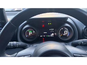 Toyota Yaris 1.5 Hybrid Design 5dr CVT Hybrid Hatchback