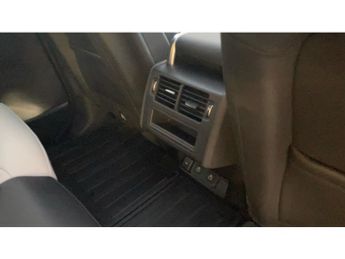 Land Rover Discovery 3.0 D350 Dynamic SE 5dr Auto Diesel Station Wagon