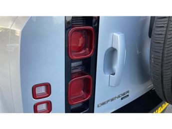 Land Rover Defender 3.0 D300 X-Dynamic HSE 110 5dr Auto Diesel Estate