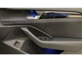 Volkswagen Passat 1.5 TSI eHybrid 272 R-Line 5dr DSG Estate