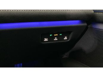 Volkswagen Passat 1.5 TSI eHybrid 272 R-Line 5dr DSG Estate