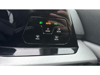 Volkswagen Golf 1.5 eTSI 150 Life 5dr DSG Petrol Hatchback