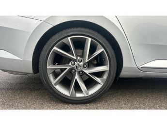 Skoda Superb 2.0 TSI 190 Sport Line Plus 5dr DSG Petrol Hatchback