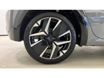 Peugeot 208 1.2 Hybrid 136 GT 5dr e-DSC6 Petrol Hatchback