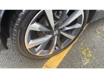 SEAT Leon 1.5 eTSI 150 FR Sport 5dr DSG [DAP] Petrol Hatchback