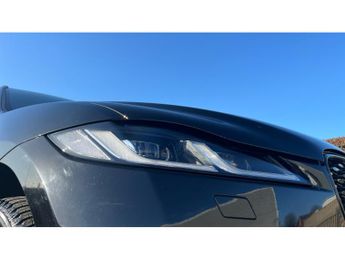 Jaguar F-Pace 2.0 D200 R-Dynamic Black 5dr Auto AWD Diesel Estate
