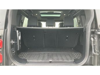 Land Rover Defender 3.0 D300 X-Dynamic HSE 110 5dr Auto Diesel Estate