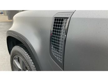 Land Rover Defender 3.0 D300 X-Dynamic HSE 110 5dr Auto Diesel Estate