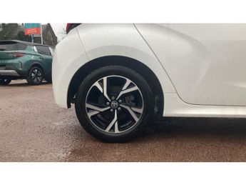 Toyota Yaris 1.5 Hybrid Design 5dr CVT Hybrid Hatchback